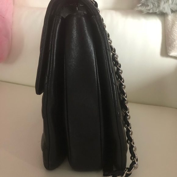 CHANEL Black Quilted Lambskin Leather Flap Handbag Original Iconic - Picture 4 of 9